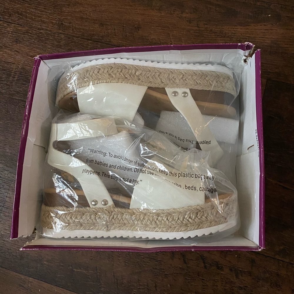 Platform sandals